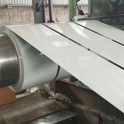 kopen DX51D de vooraf geverfte Rol Witte Ral van het Kleurenstaal 9003 9016 Ppgi-Stroken online vervaardiging